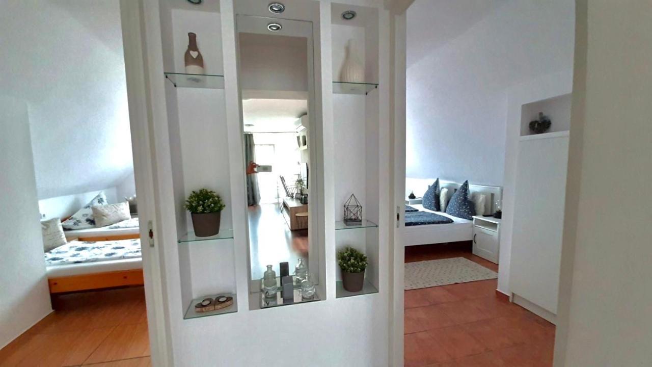 Munkacsy Apartmanok Balatonfenyves Exterior photo