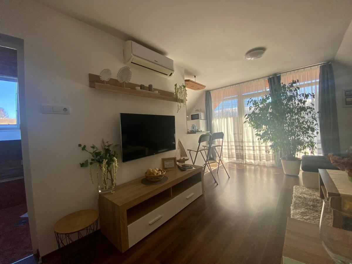 Munkacsy Apartmanok Balatonfenyves Exterior photo